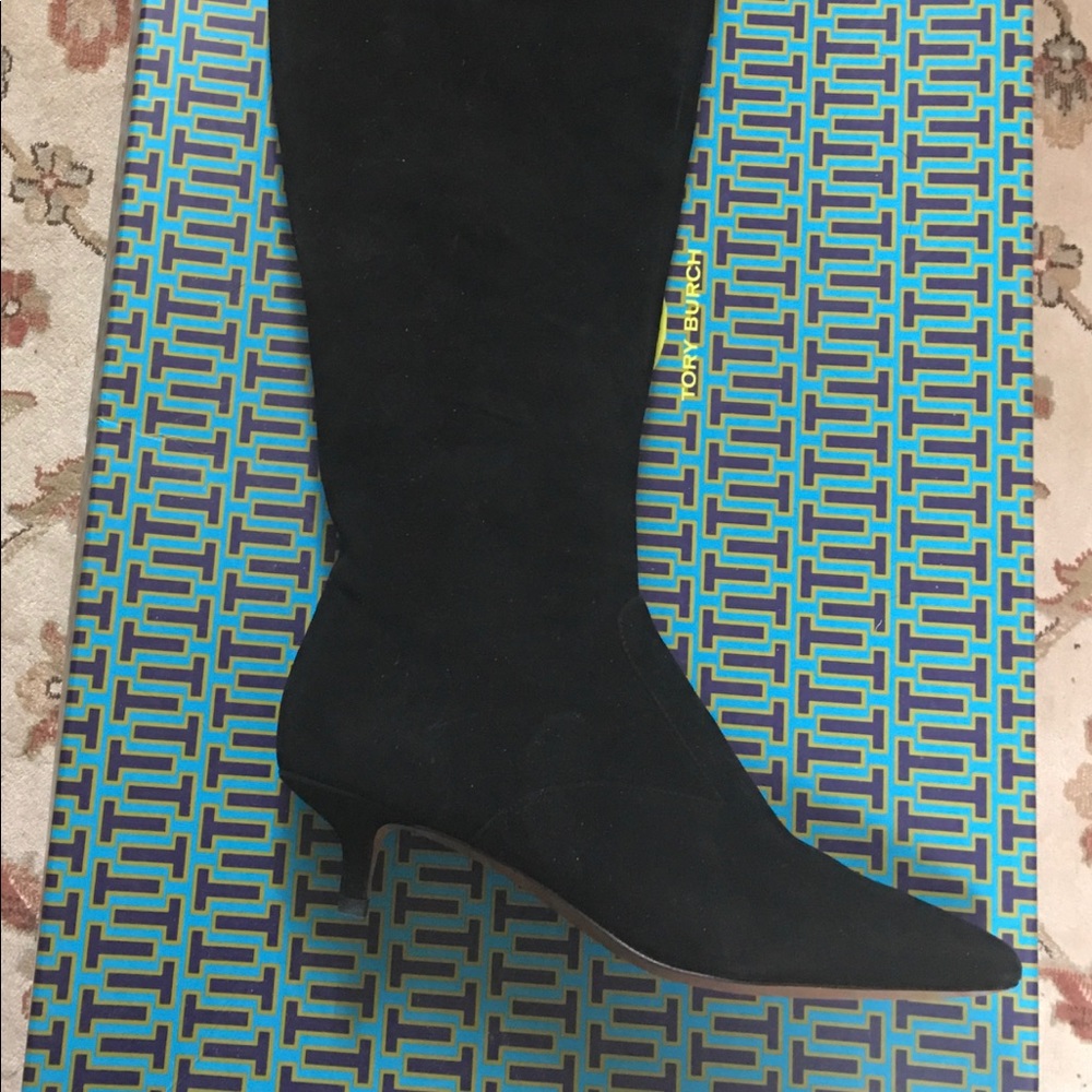 Tory Burch boots with kitten heel size 8